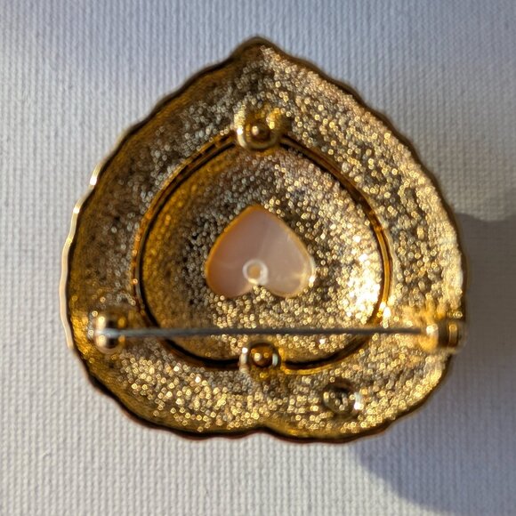 Vintage Signed Alfred Sung Heart Brooch – Gold-Tone w/ Pearl - Picture 10 of 11
